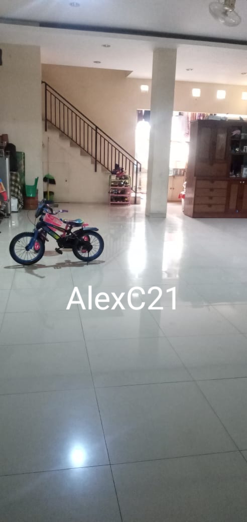 Dijual rumah + ruang usaha di Tomang, Grogol Petamburan, Jakarta