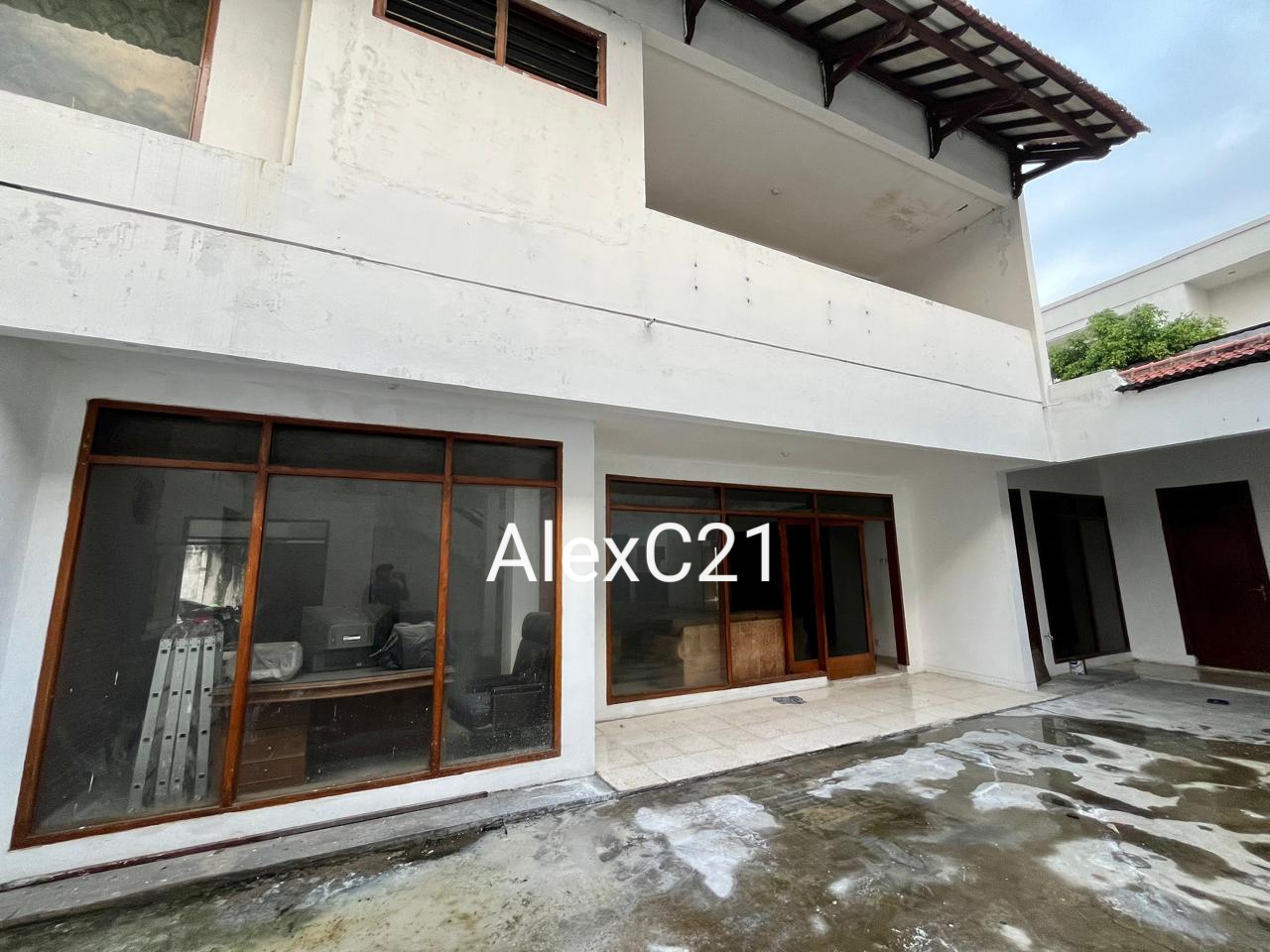 dijual rumah lama di Dharmawangsa, Cipete Utara, Kebayoran Baru,