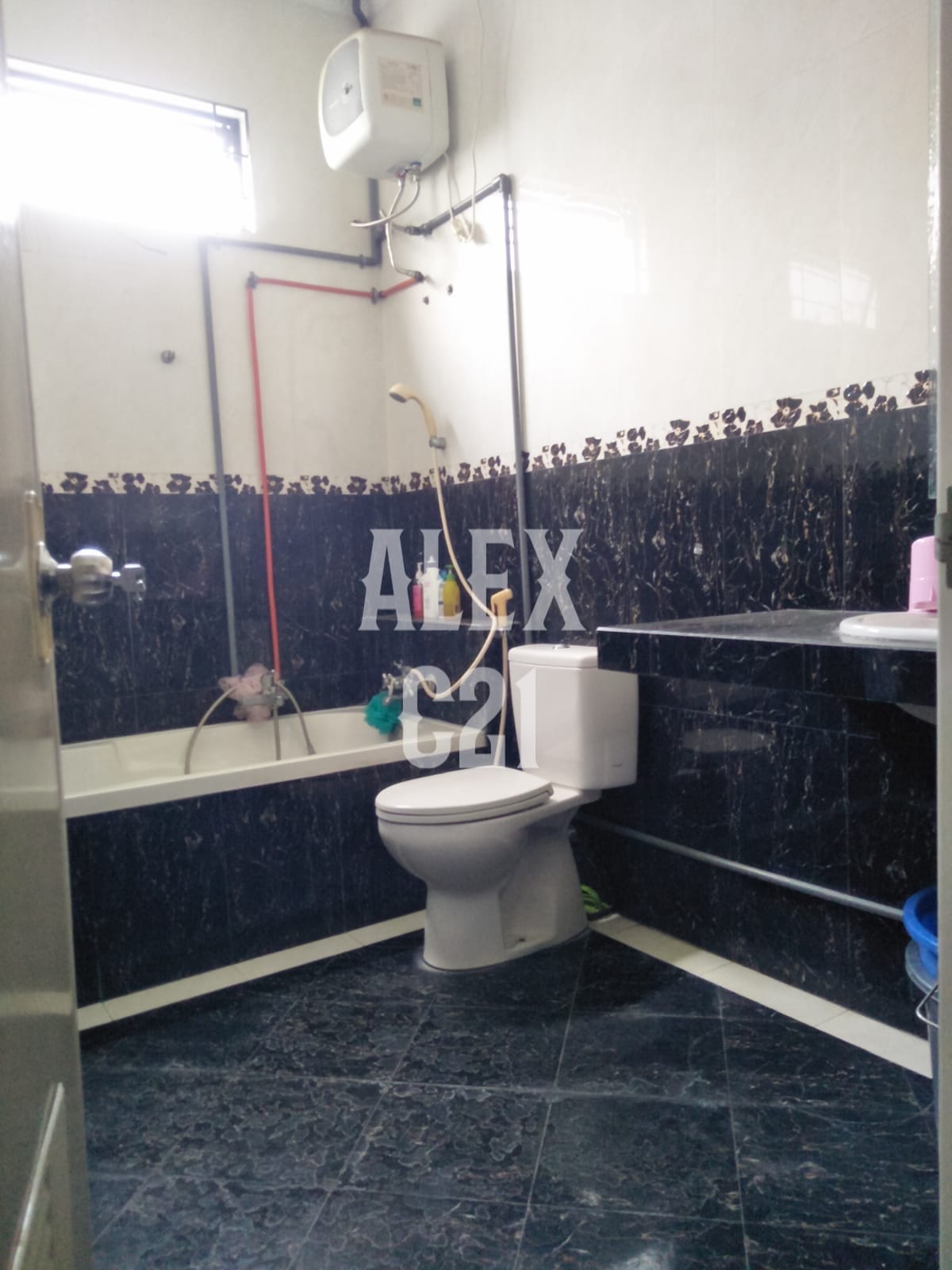 Dijual Rumah B U Kota Harapan Indah, Bekasi