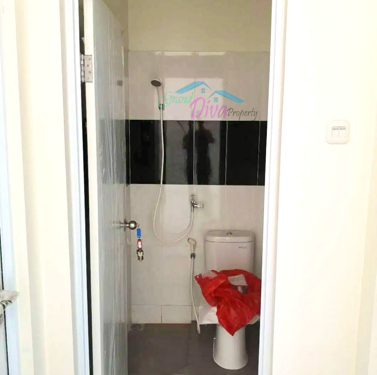 Rumah Posisi Hook Di Cluster Ruellia The Spring Garden Metland