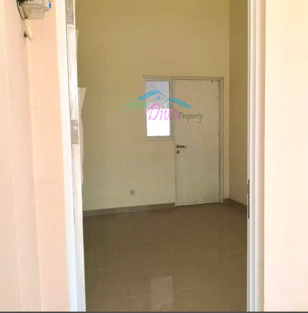 Rumah Posisi Hook Di Cluster Ruellia The Spring Garden Metland