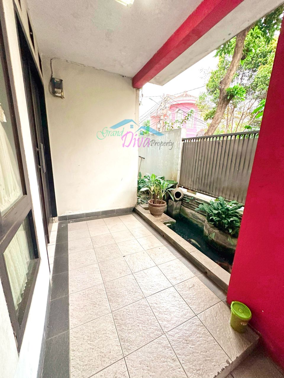 Rumah Bagus Posisi Hook Di Perumahan Pesona Kalisari JakTim