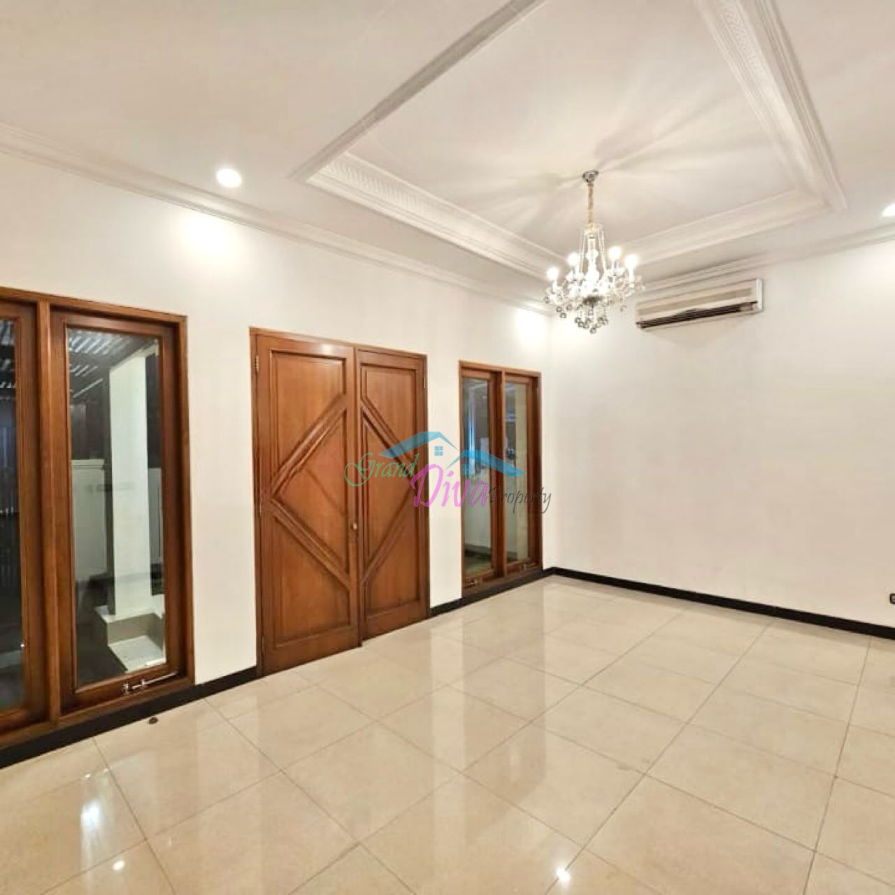 RUMAH BAGUS DI PONDOK INDAH JAKARTA SELATAN