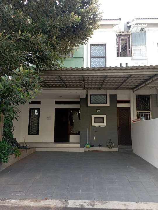 DIJUAL RUMAH MADRID PALEM SEMI LT91/110 SEMI FURNISHED