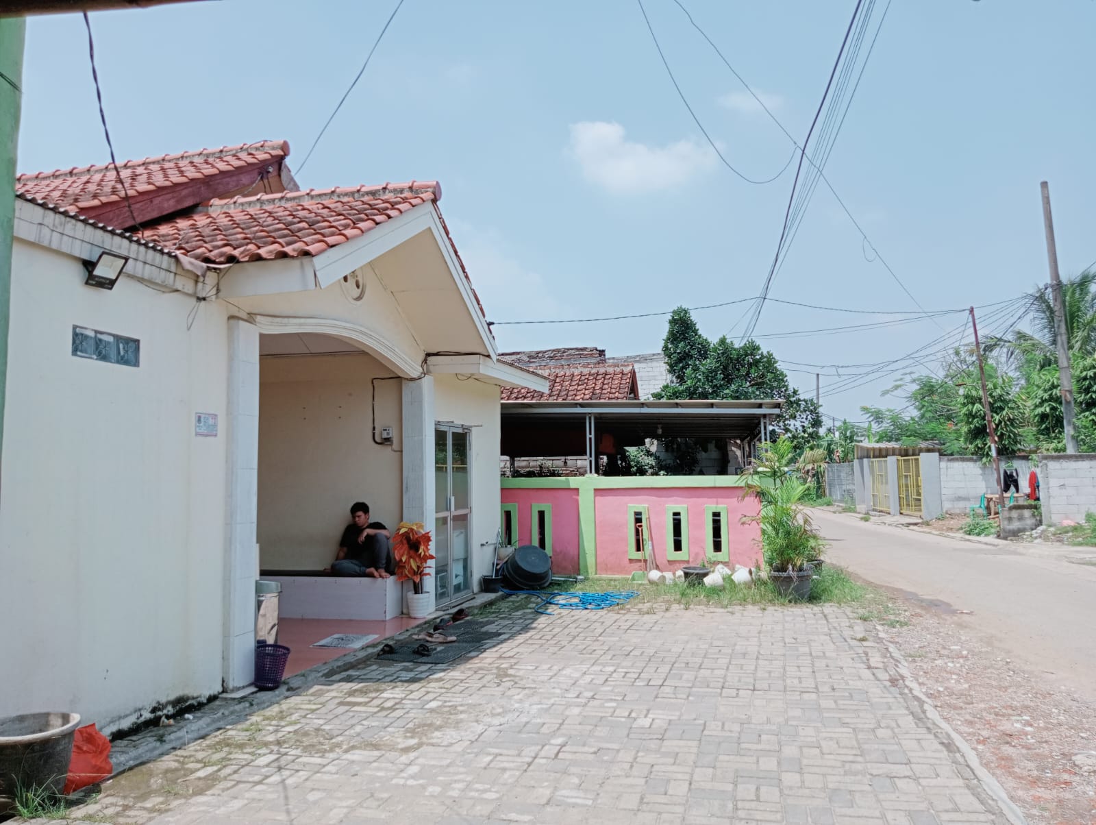 TANAH DIJUAL LUAS 300 M2 SHM MALANG NENGAH PAGEDANGAN TANGERANG