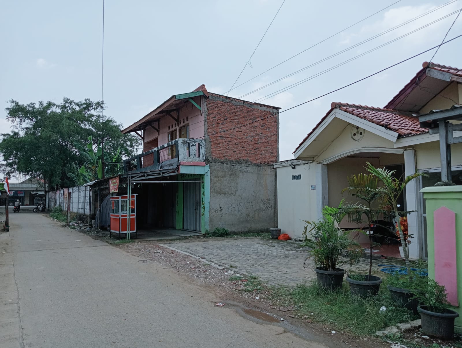 TANAH DIJUAL LUAS 300 M2 SHM MALANG NENGAH PAGEDANGAN TANGERANG