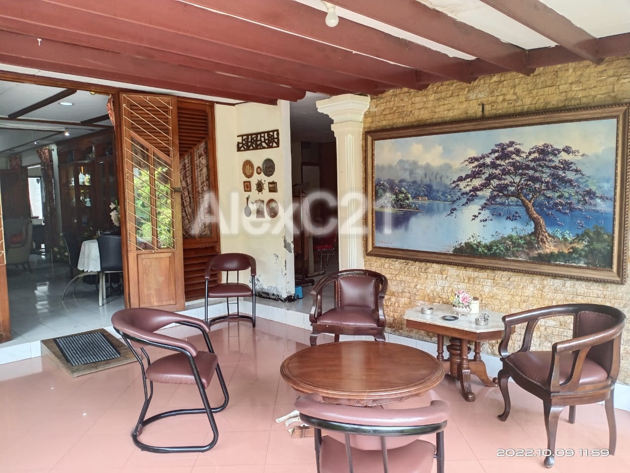 Dijual Rumah cantik (hitung tanah saja) di Mampang Prapatan