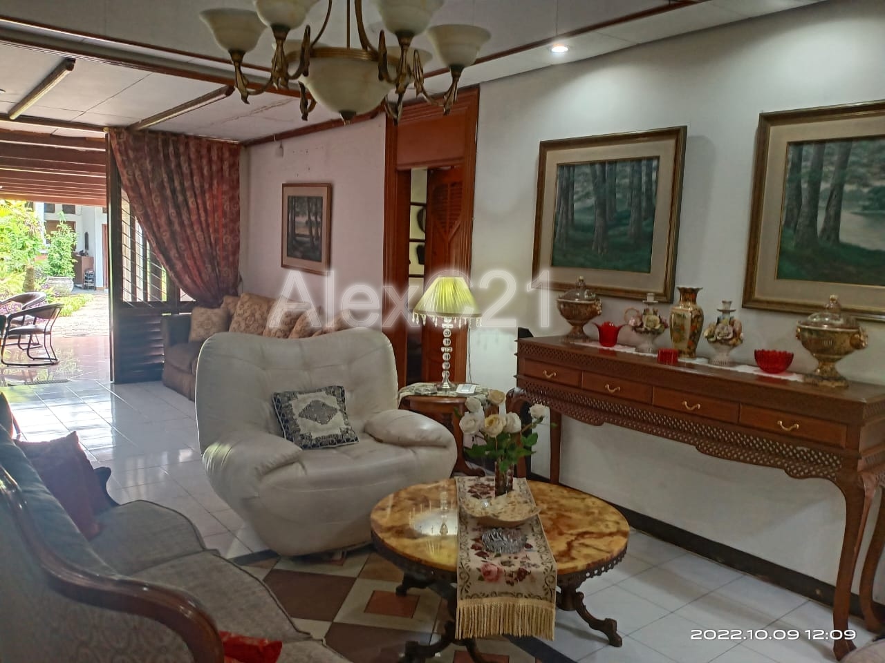 Dijual BU Rumah Strategis cantik (hitung tanah saja) di Mampang