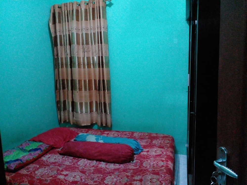 RUMAH SIAP HUNI DEKAT STASIUN LAMA DAN CAGAR ALAM CIPAYUNG DEPOK