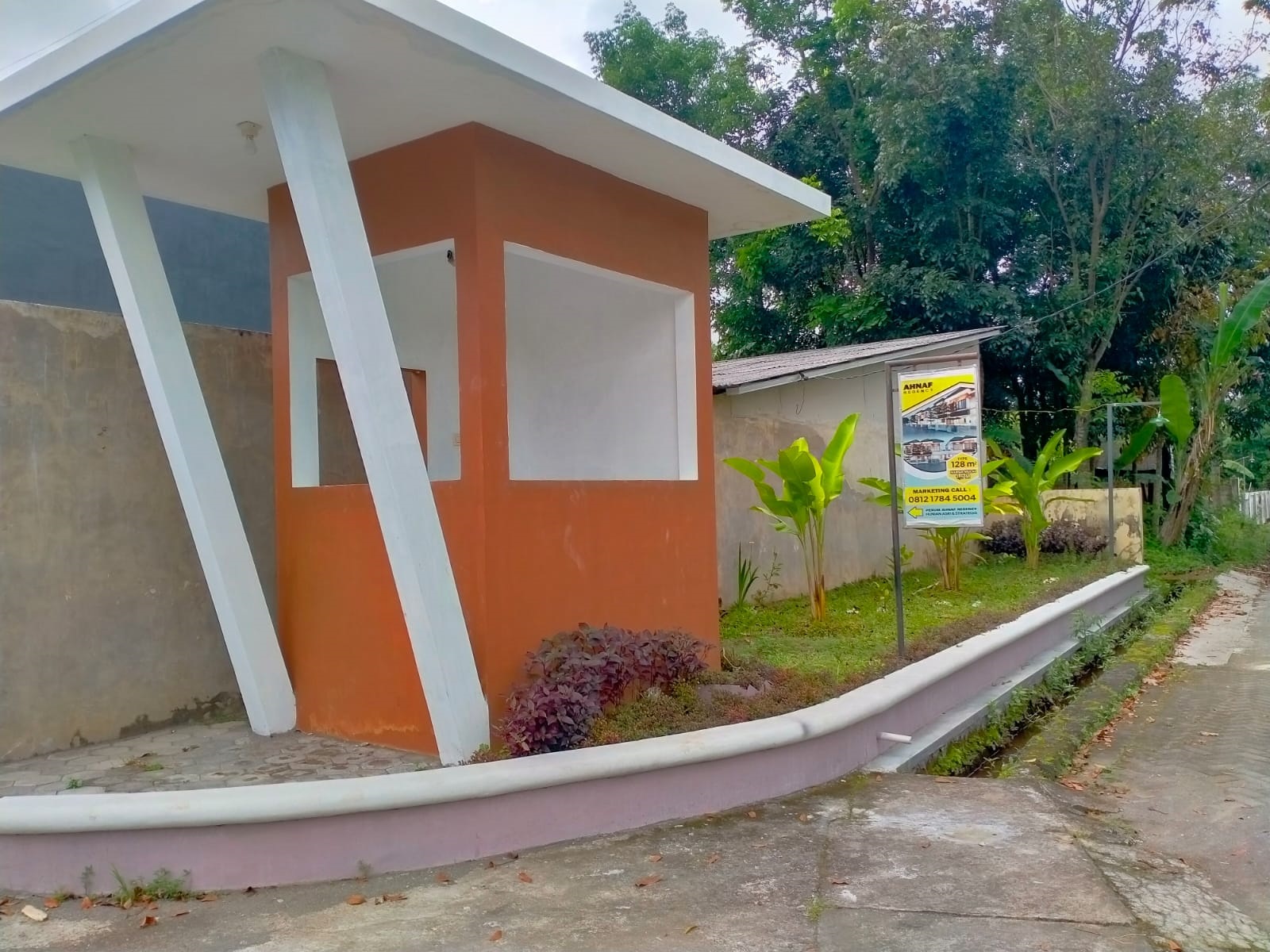Rumah mewah siap huni di dalam perumahan di Maguwoharjo Sleman