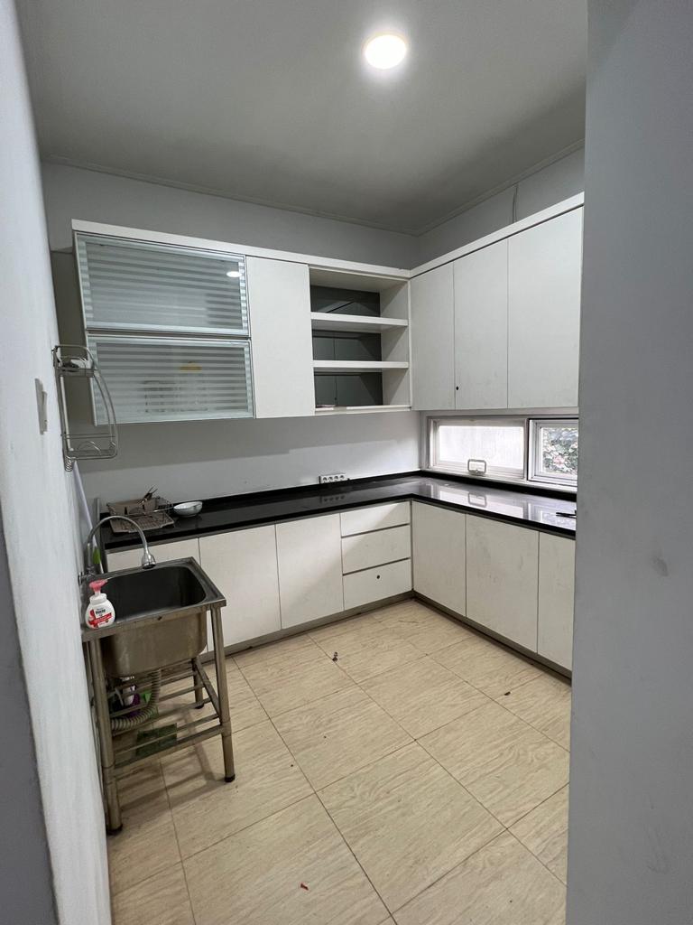 Dijual ruko di Kalideres di.Rukan Galleria West Citra Garden.
