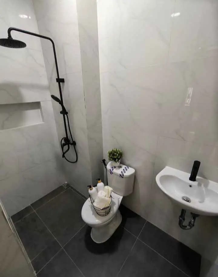 APARTHOUSE 3 LANTAI DI JAKARTA SELATAN