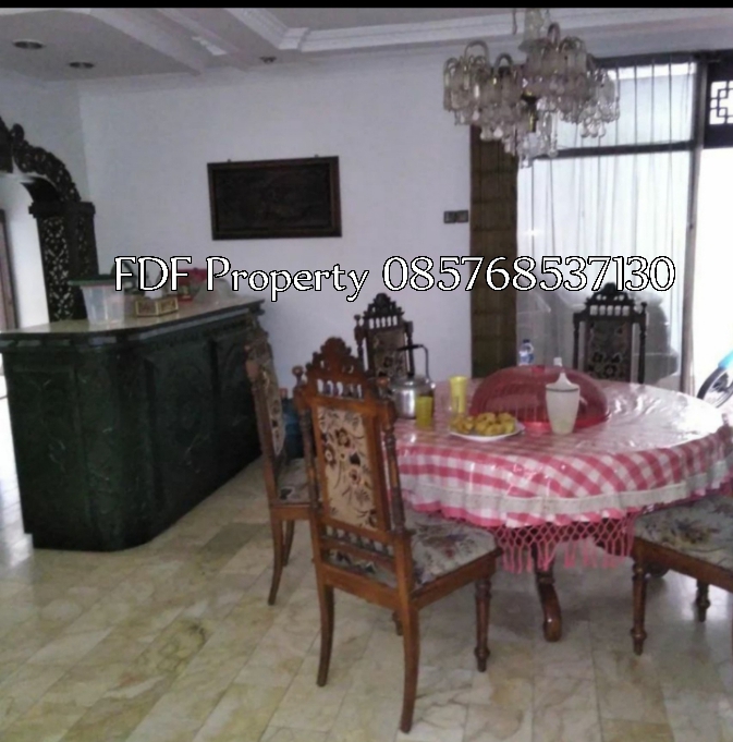 Rumah lama siap huni di Bandung