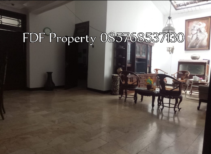 Rumah lama siap huni di Bandung