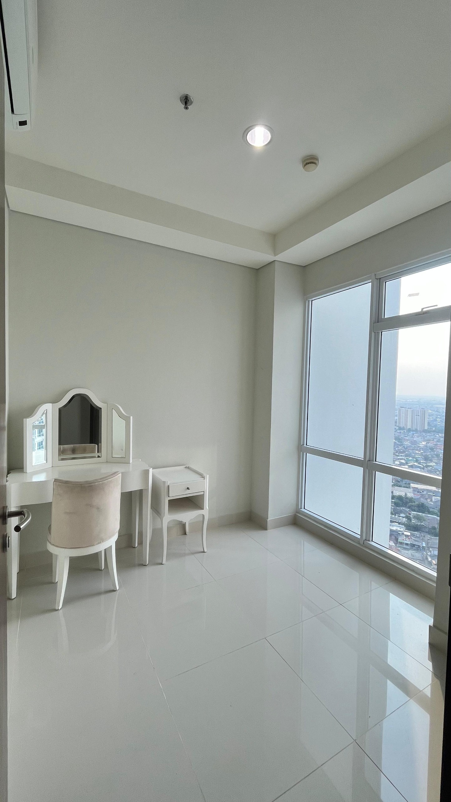Dijual Apartemen Puri Mansion Luas 68 m2 Jakarta Barat