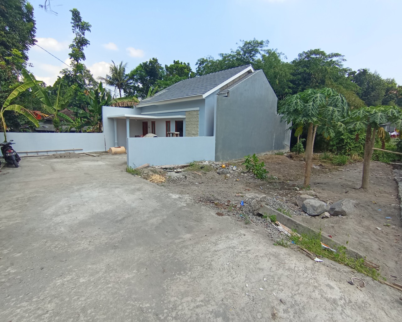 Rumah Minimalis 300 Jutaan Siap AJB Timur Jl. Manisrenggo