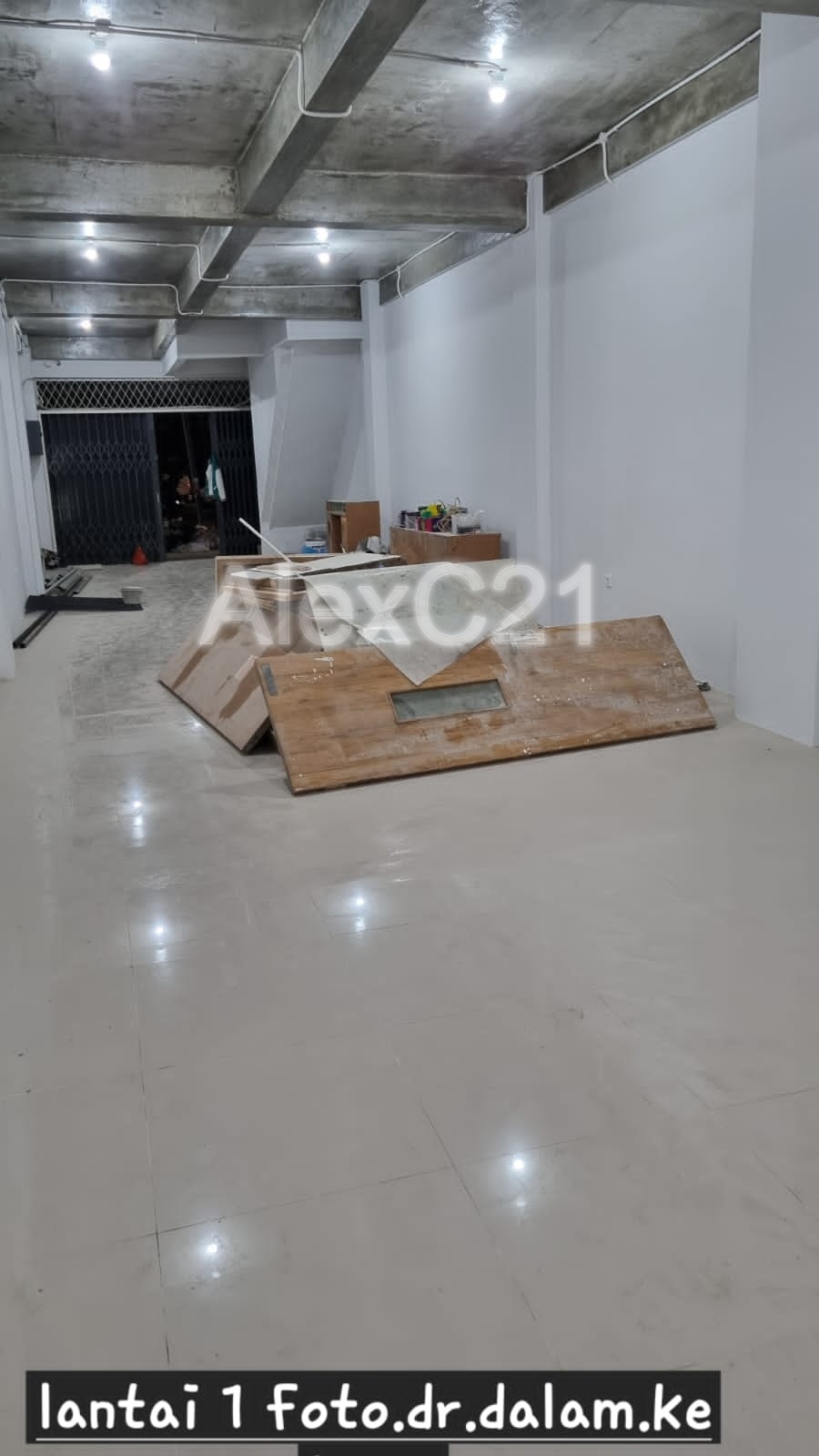 Disewakan Ruko khusus untuk kantor di Taman Palem, Cengkareng