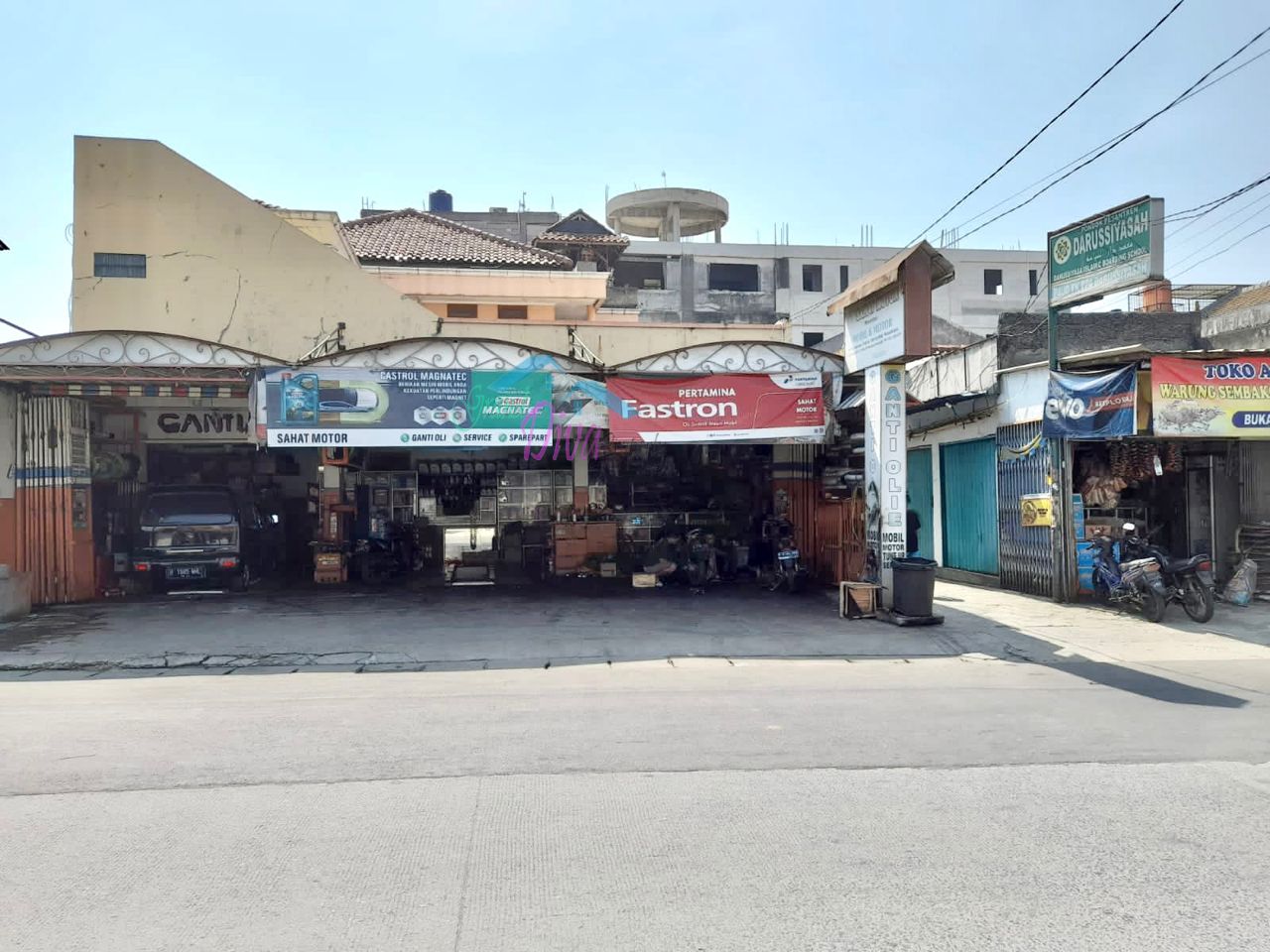 RUMAH DI JALAN RAYA UTAMA PAKU JAYA SERPONG UTARA