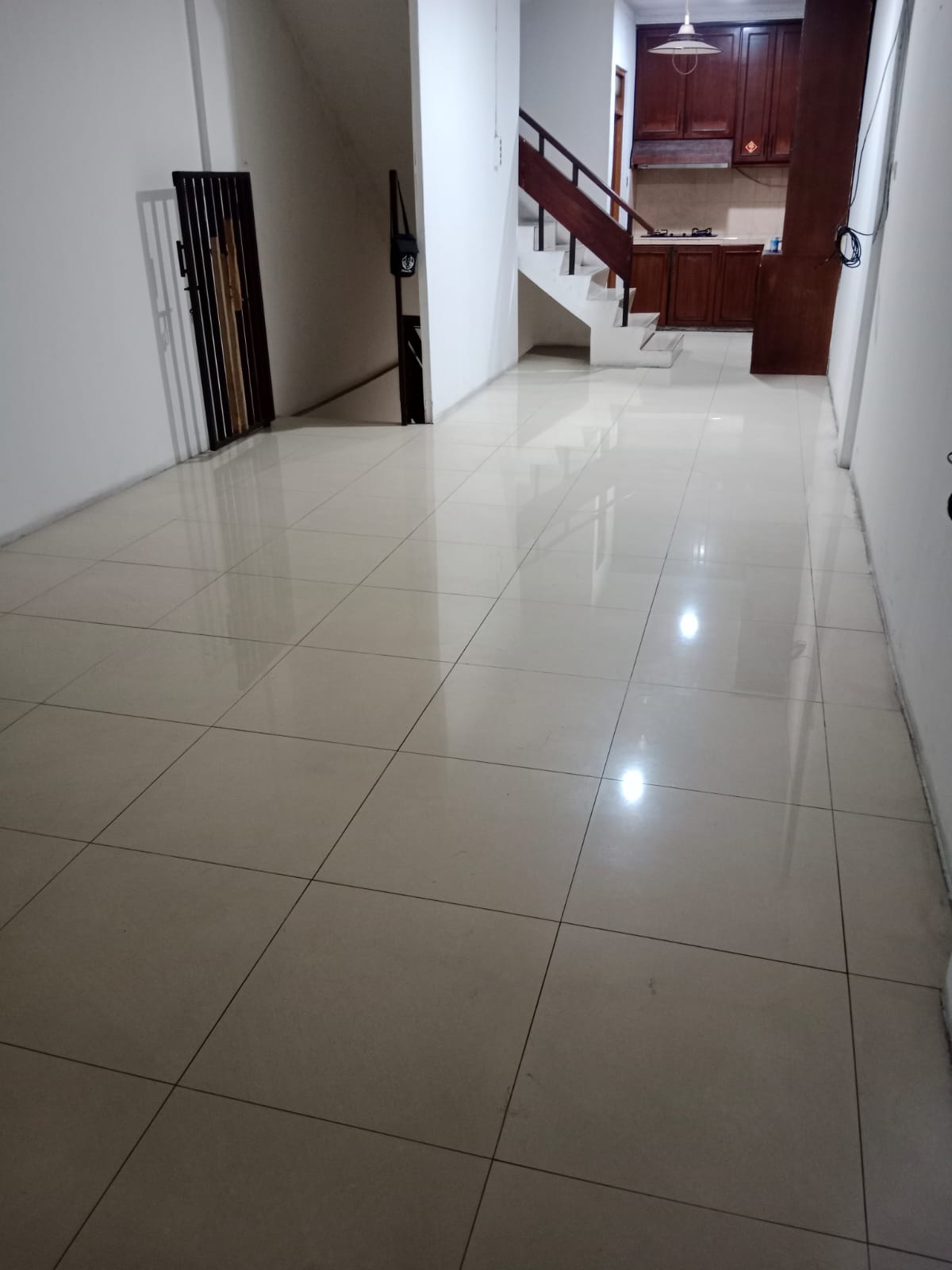 Dijual rumah cluster madrid di Cibodas,Tanggerang Banten Jabar