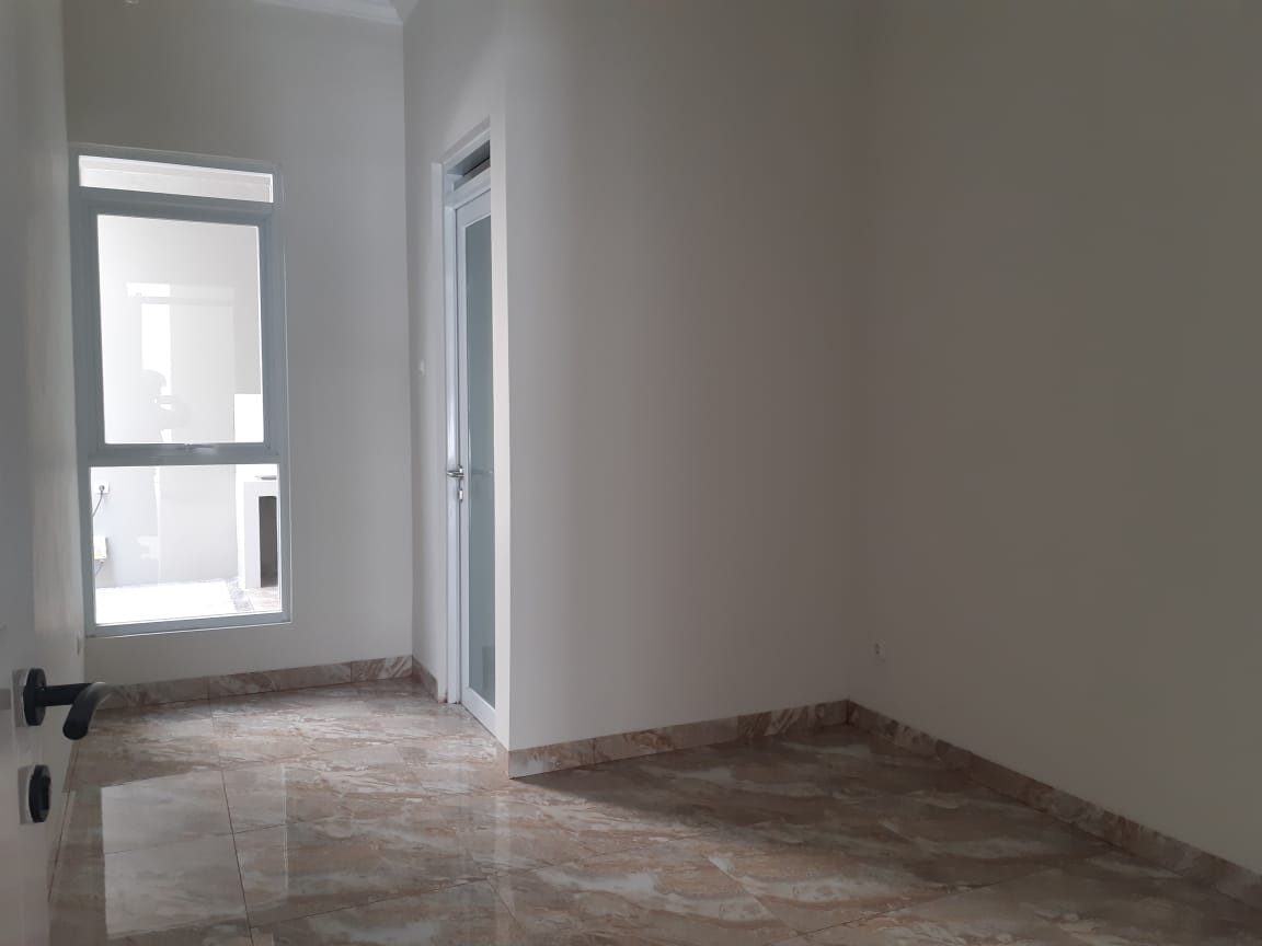 Dijual rumah 2 lantai di Cisaranten Kulon Arcamanik Kota Bandung