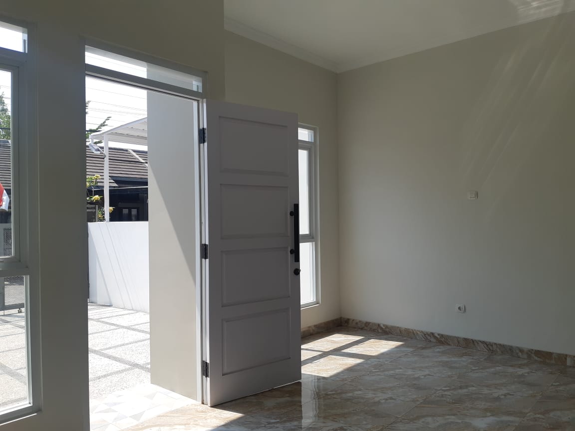 Dijual rumah 2 lantai di Cisaranten Kulon Arcamanik Kota Bandung