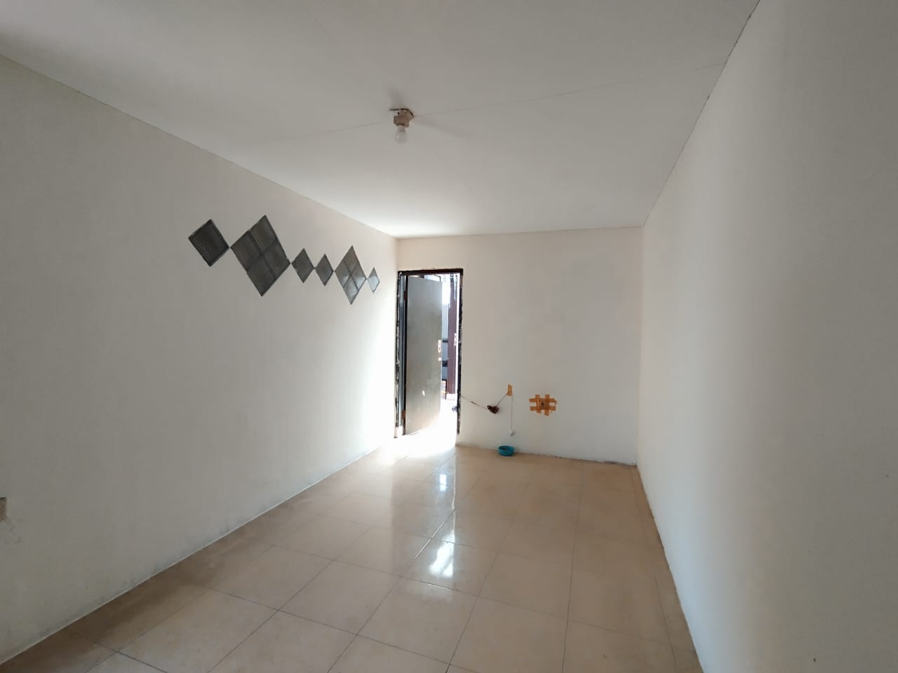 Dijual rumah 2 lantai di Salendro Gumuruh super strategis