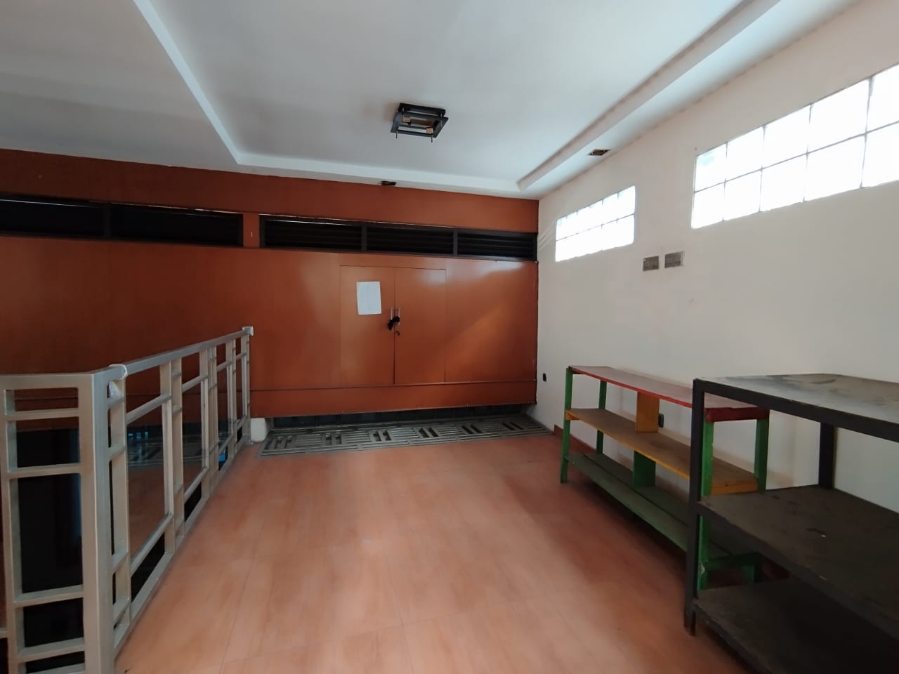 Dijual rumah 2 lantai di Salendro Gumuruh super strategis