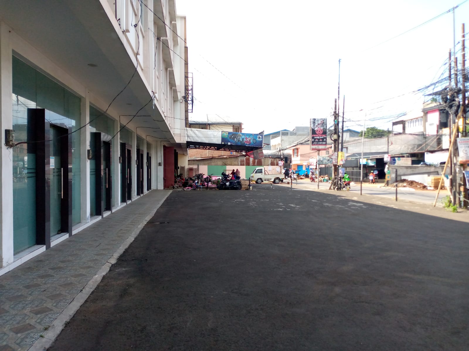 DISEWAKAN GUDANG EXCLUSIVE DI LOKASI STRATEGIS JATIBENING BEKASI