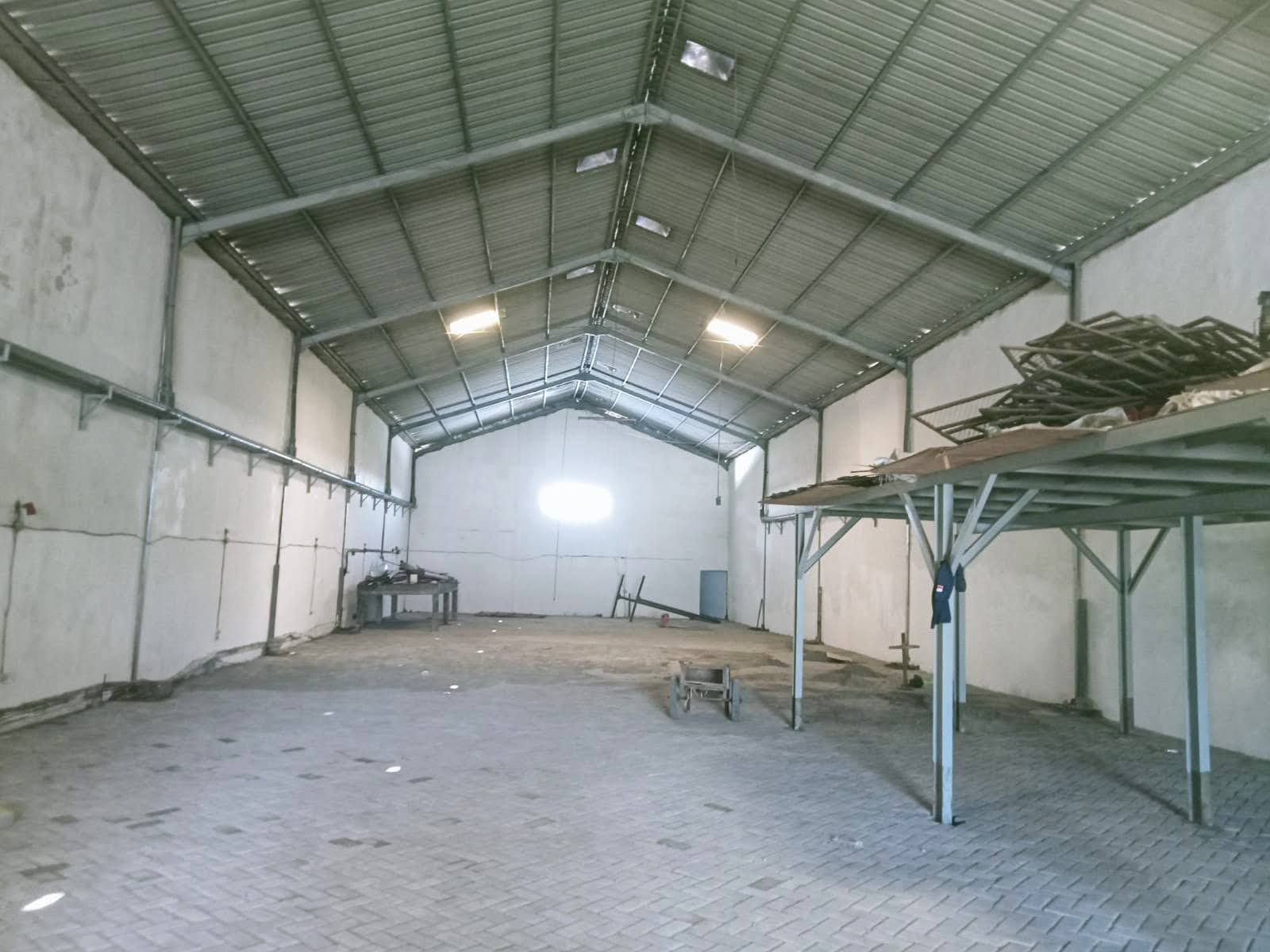 DiSEWAkan Gudang Margomulyo Indah sudah renov, siap pakai