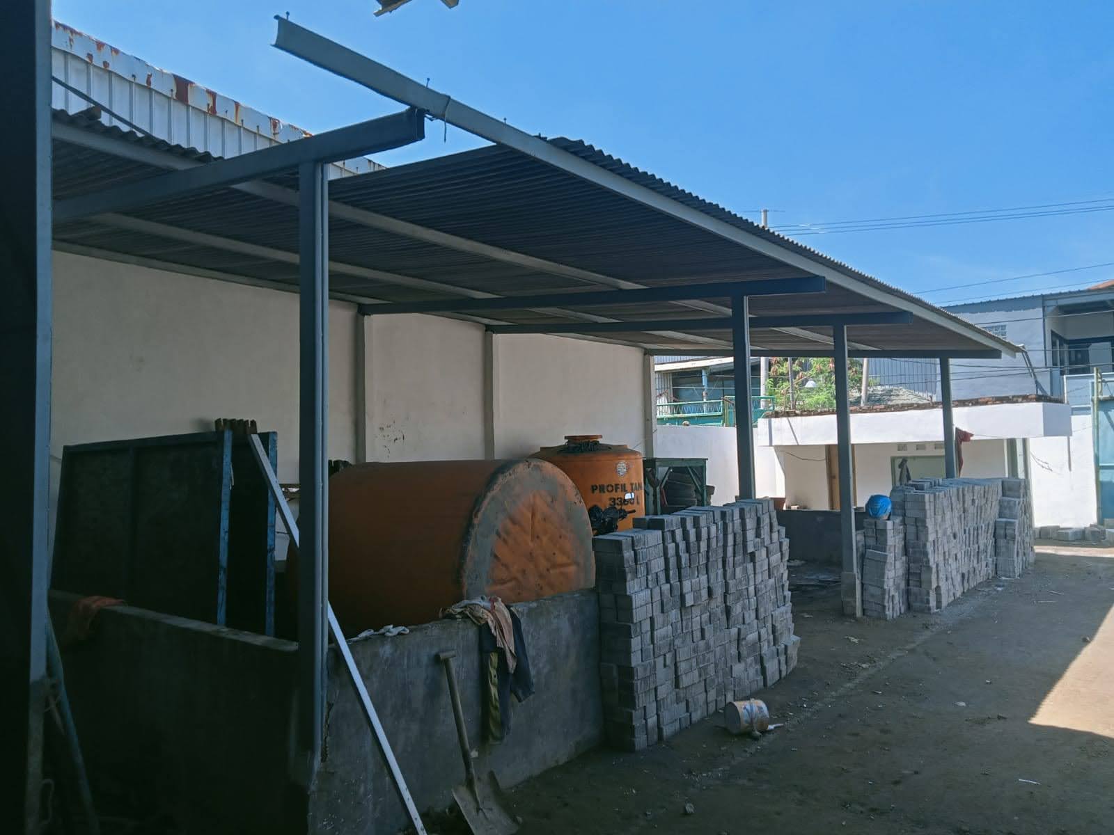 DiSEWAkan Gudang Margomulyo Indah sudah renov, siap pakai