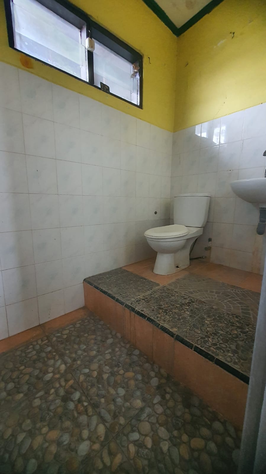 Dijual Rumah di Jembatan Dua Jakarta Utara cocok utk Workshop