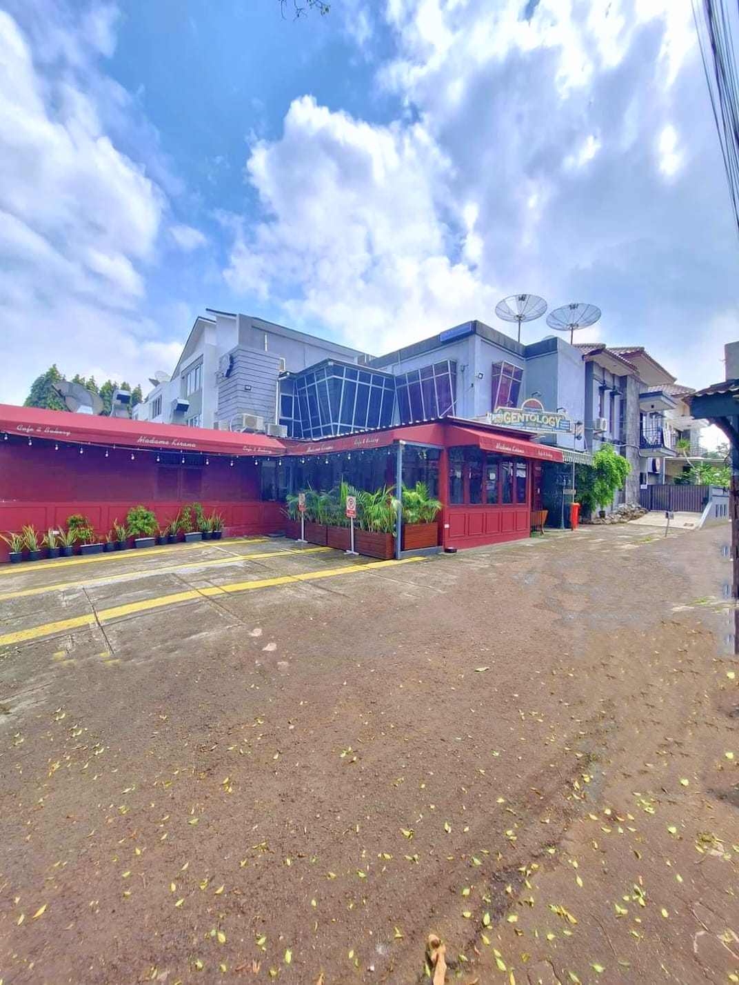 Dijual cepat bangunan strategis untuk usaha di Cipete Jaksel