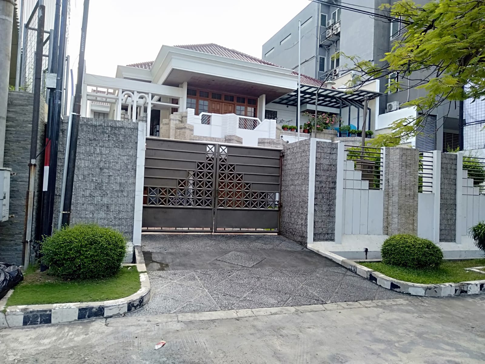 rumah dijual jalan cempaka surabaya