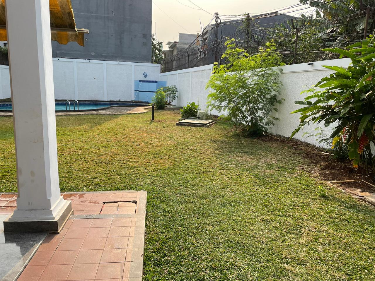 Dijual rumah mewah luas di Kemang dengan kolam renang, Bangka