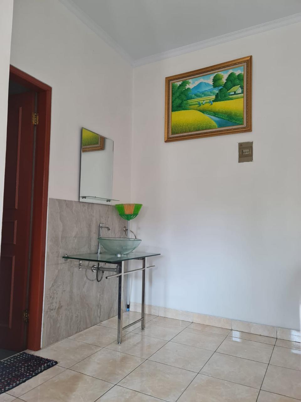 Dijual rumah di Taman Harapan Baru, Pejuang, Medan Satria Bekasi