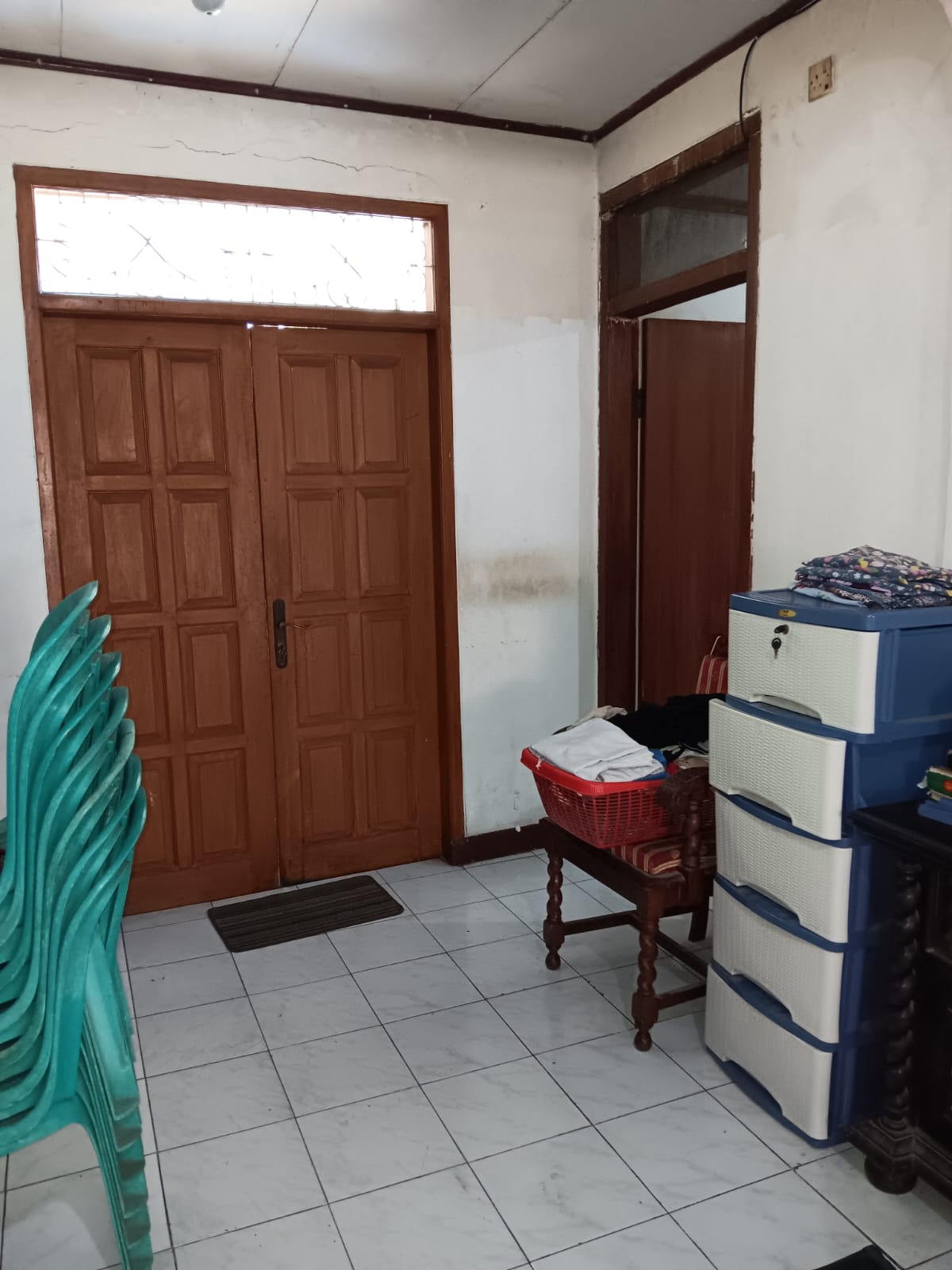 Dijual rumah dengan swimming pool di Jl.Bangka, Mampang Prapatan