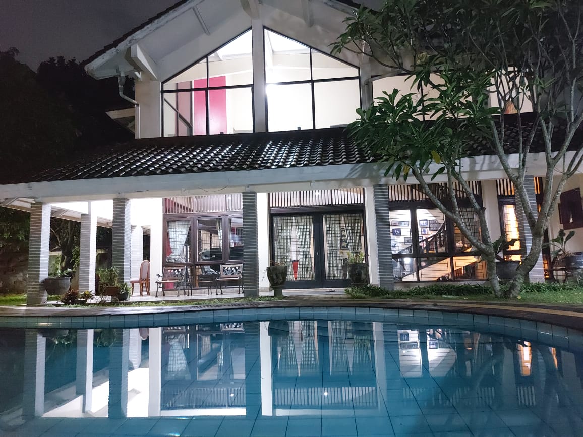 Rumah Mewah 2 Lantai Dipondok Cabe