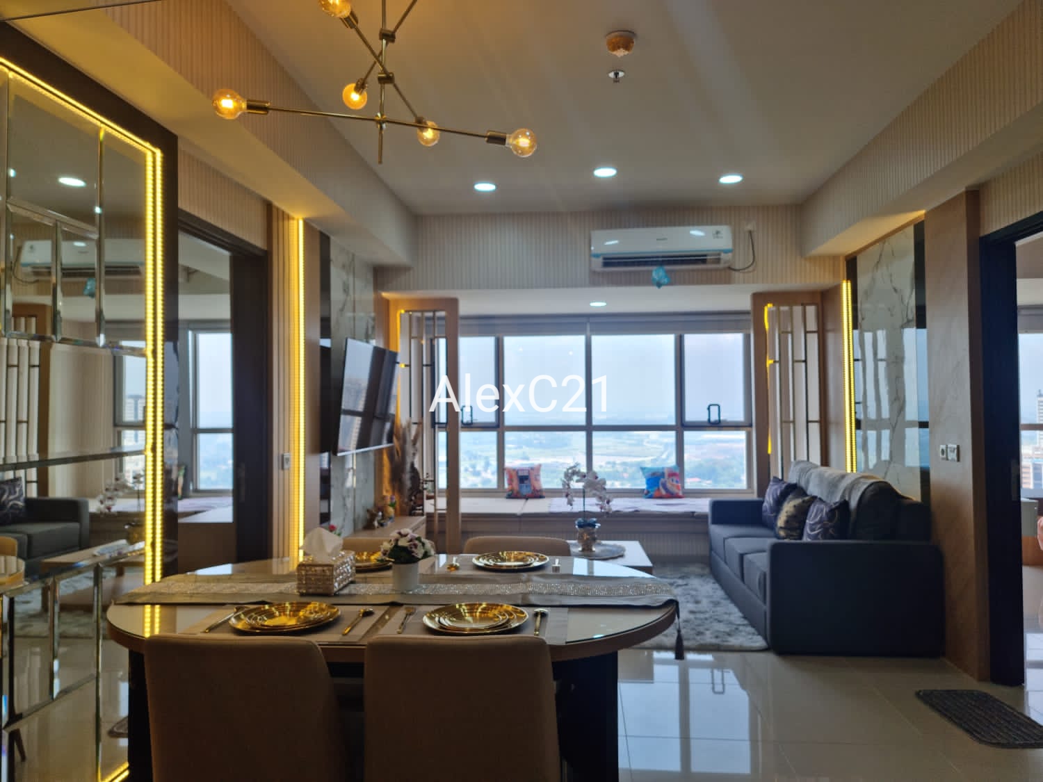 Dijual Apartemen St Moritz Presidential Suite, Kembangan