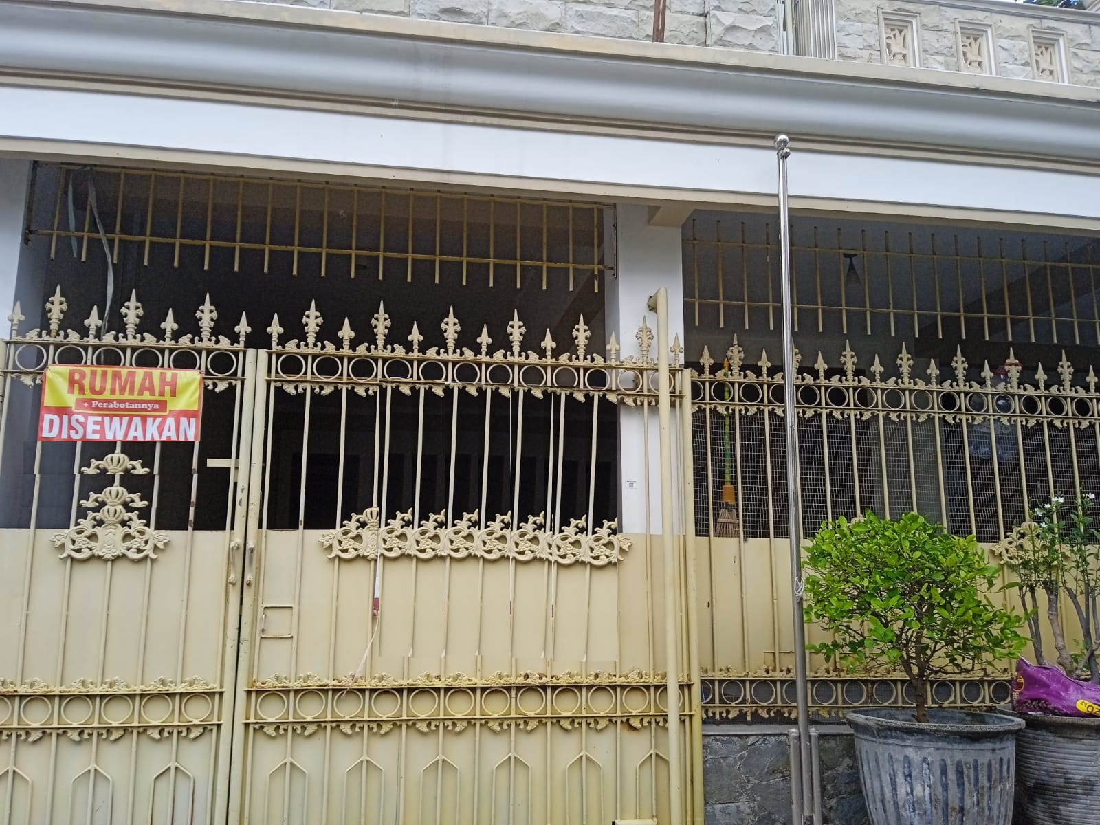 rumah disewakan candi lontar tengah surabaya
