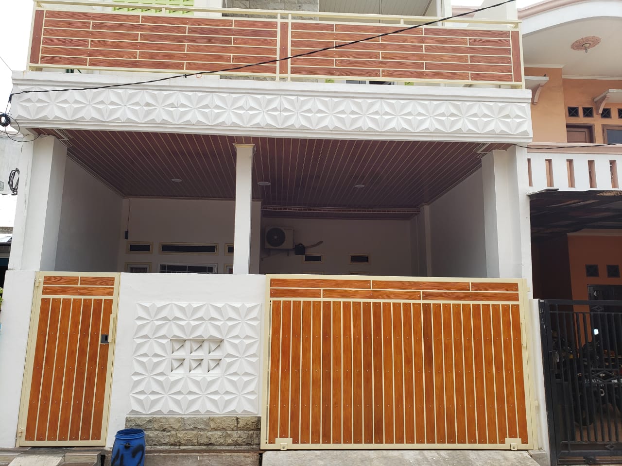 Di jual cepat Rumah baru bangun 2 lantai,villa tangerang indah