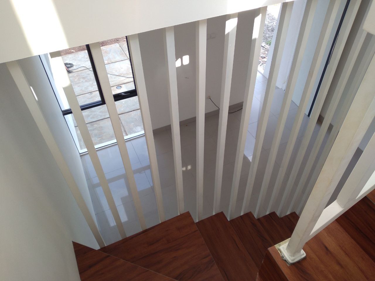 Rumah Idaman di Pinggir Jalan Raya Panggulan, Dekat Segalanya