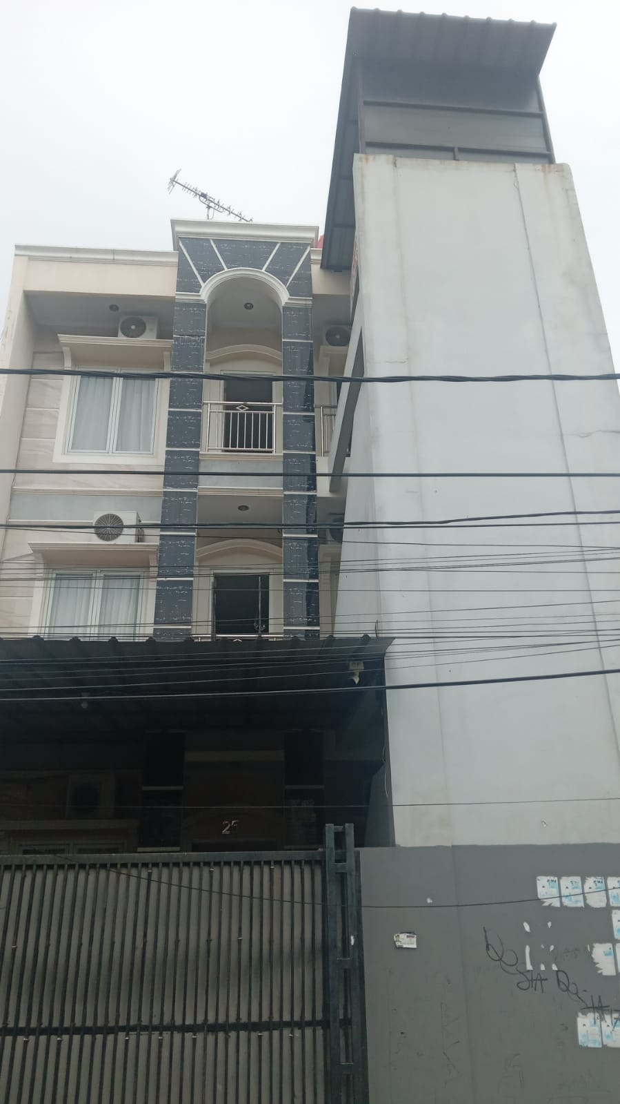 Dijual rumah mewah dekat Grand Indonesia di Kebon Kacang JakPus