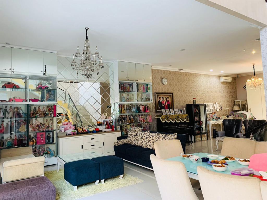 Rumah BUKIT GOLF Citraland Surabaya Mewah, Full furnish