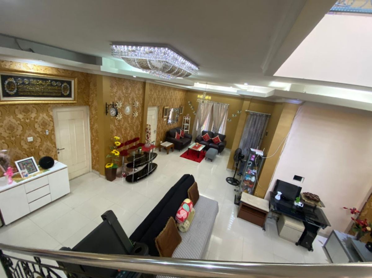 Dijual Rumah Pinggir Jalan di Cililitan Besar Jakarta Timur