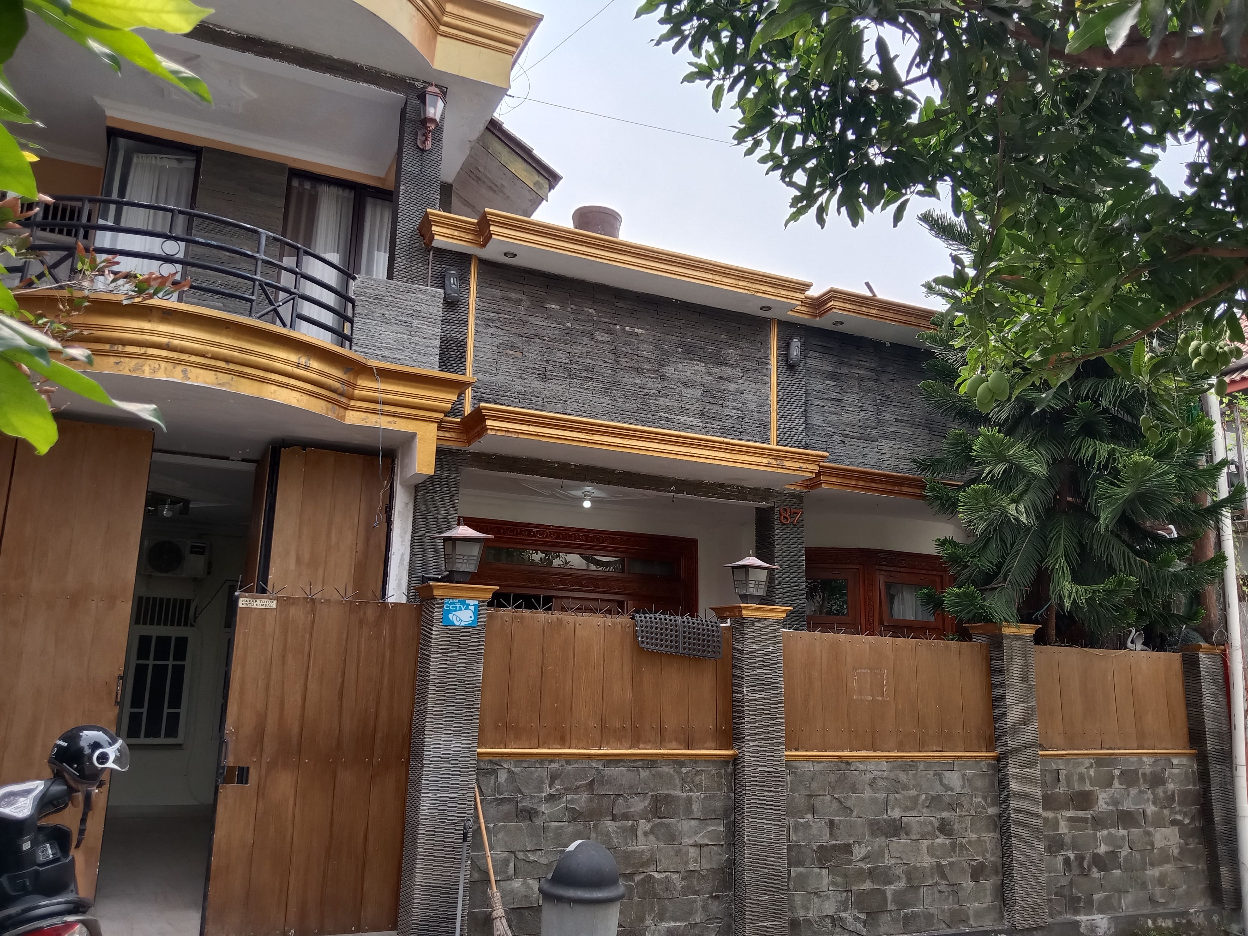 BU Dijual Cepat Rumah 2 Lantai dekat Kampus UPN Yogyakarta
