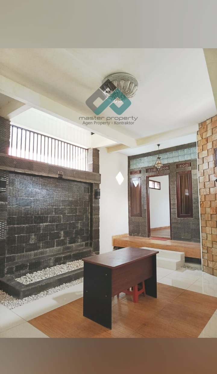 Rumah luas kokoh nyaman terawat di Cluster Antapani Arcamanik