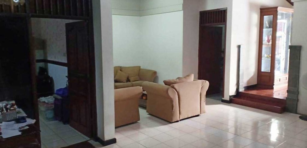 RUMAH DI PERUM GRAHA INDAH BEKASI SELATAN