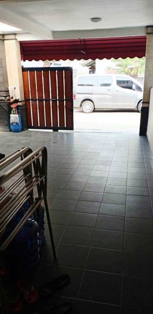 RUMAH DI PERUM GRAHA INDAH BEKASI SELATAN