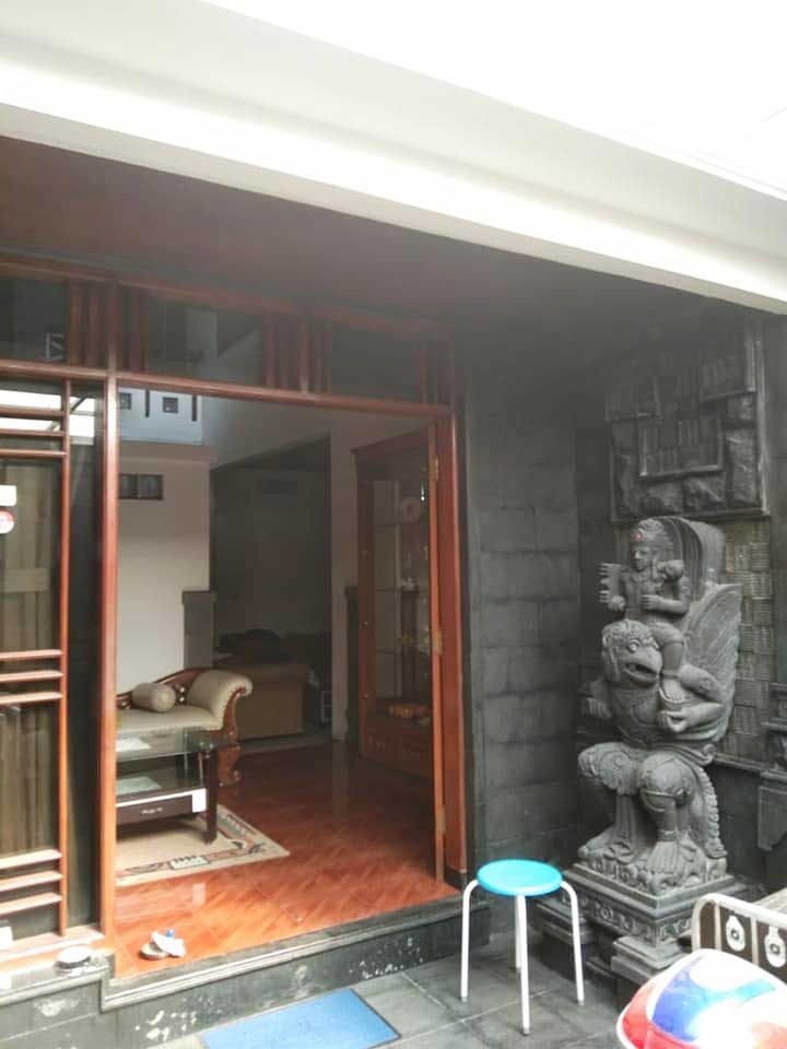 RUMAH DI PERUM GRAHA INDAH BEKASI SELATAN