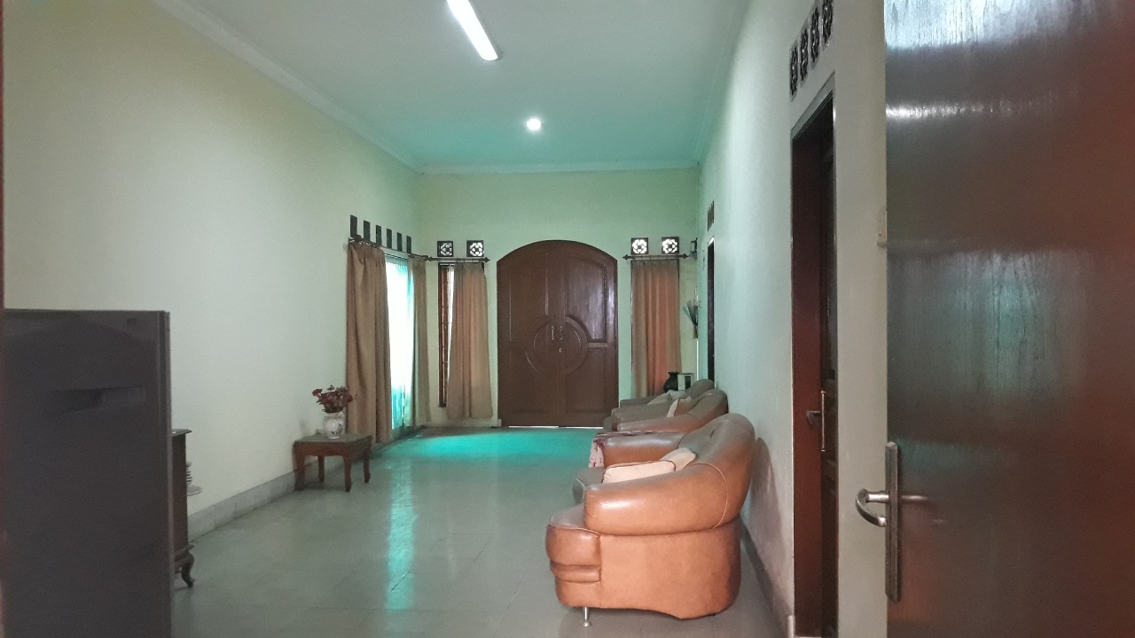 dijual rumah strategis di Cawang, Cipinang Cempedak, Jatinegara